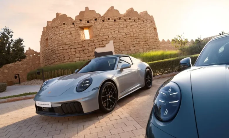 بورشه السعودية تكشف عن سيارة Sonderwunsch 911 Targa Green Roof 2.0