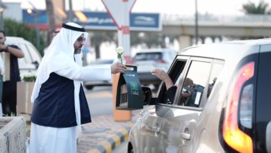 بمبادرة ترحيبية عبر جسر الملك فهد .. الظهران مول يشارك زواره بهجة اليوم الوطني الـ96
