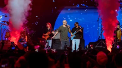 جمهور بالآلاف يحفظ الجديد عمرو دياب يشعل ليلة بنش مارك