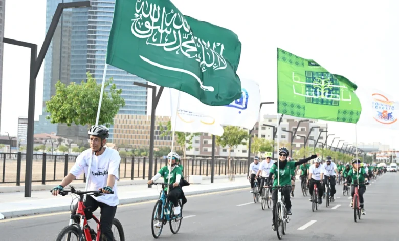 دراج أبحر وأمانة جدة ينظمان مسيرة للدراجات احتفاءً باليوم الوطني