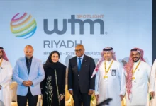 وزير السياحة الجامايكي يقدّم نموذجاً يضع الإنسان أولاً لتوفير مليون مسار مهني