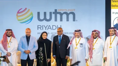 وزير السياحة الجامايكي يقدّم نموذجاً يضع الإنسان أولاً لتوفير مليون مسار مهني