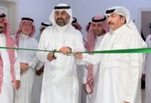 الشهراني يفتتح معرض الوطن والفنون في الطائف