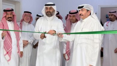 الشهراني يفتتح معرض الوطن والفنون في الطائف