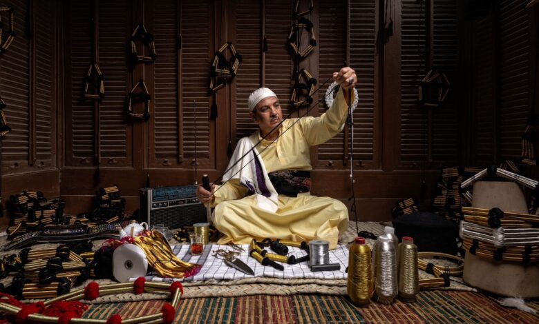 المصور السعودي محمد المحتسب يحصد جائزة عالمية عن صورة صناعة العقال في أنقرة