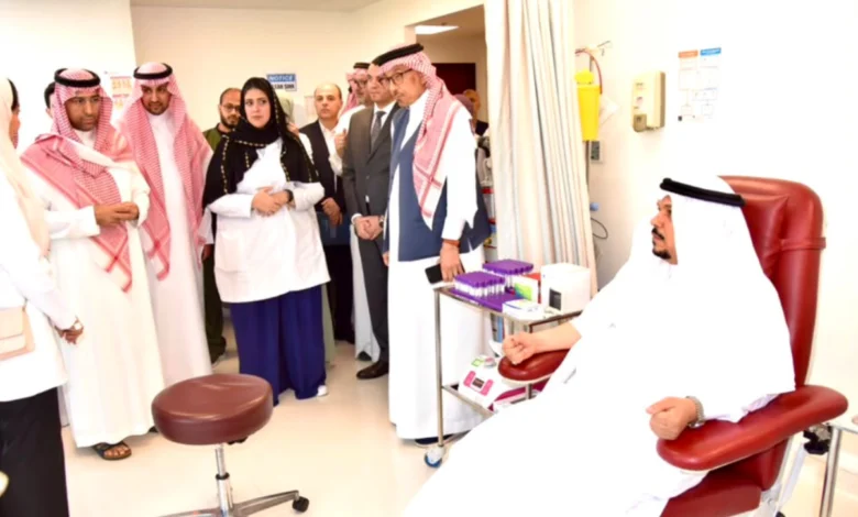 رئيس جمعية إيثار الدوائية يتبرع بالدم تزامنًا مع انطلاق الحملة الوطنية