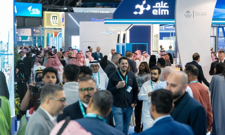 قادة قطاعي النقل البحري والخدمات اللوجستية يدعون الى تنافس مستدام في التجارة العالمية